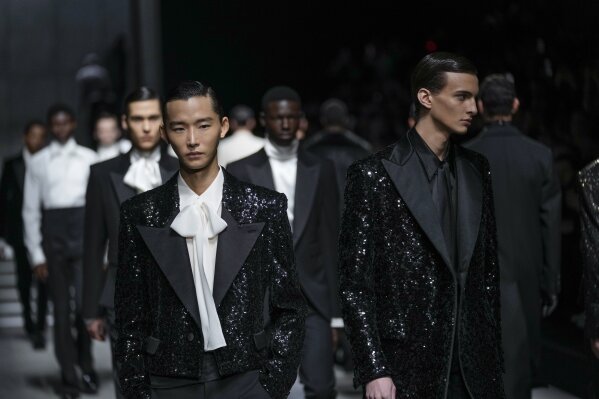 MILAN FASHION PHOTOS Dolce Gabbana sets romantic pace. MSGM